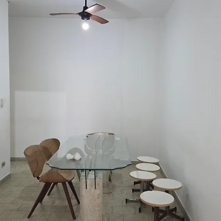 Apartamento 3 quartos , vista ao mar, Pitangueiras , 8 pessoas , 50 metros do mar-2